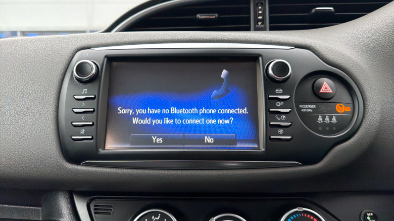 Toyota Yaris 1.5 VVT-i Icon Tech 5dr Petrol Hatchback